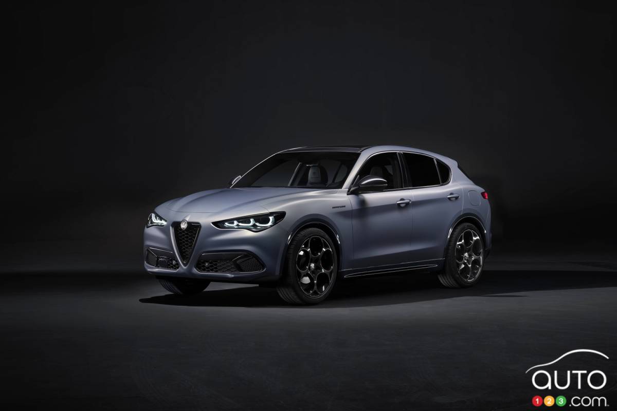 2024 Alfa Romeo Stelvio Auto123   Studio4 635a6b7b07a96 