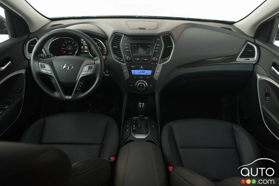 Tableau de bord et sièges avant