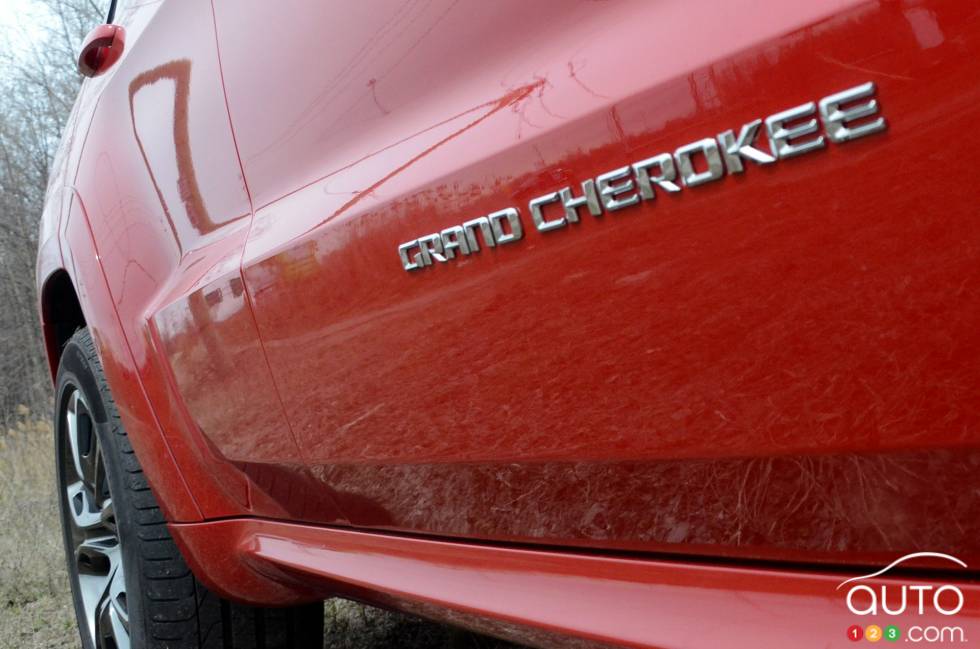 2016 Jeep Grand Cherokee SRT model badge