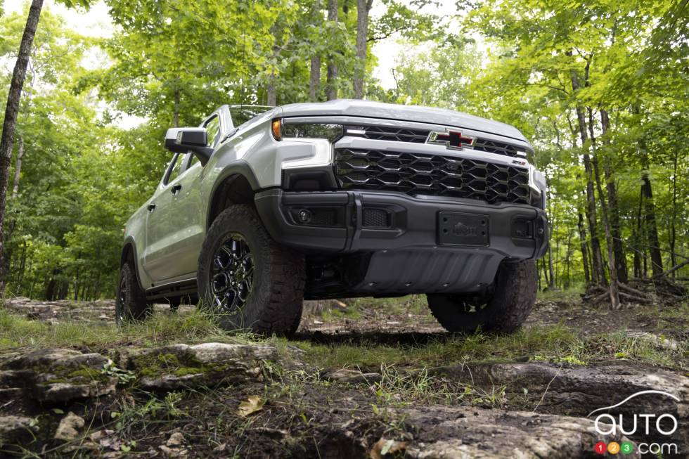 Introducing the 2023 Chevrolet Silverado ZR2 Bison