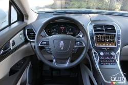 We test drive the 2019 Lincoln Nautilus