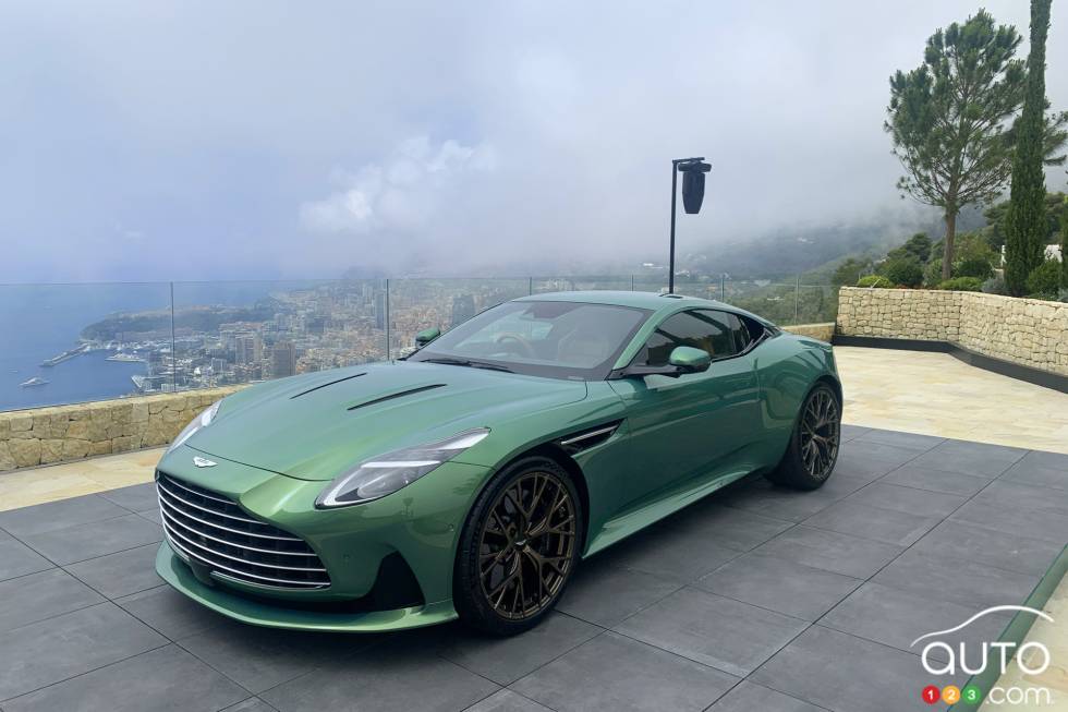 2024 Aston Martin DB12 pictures Auto123