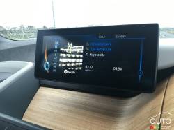 2016 BMW i3 infotainement display