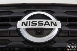2017 Nissan Pathfinder manufacturer badge