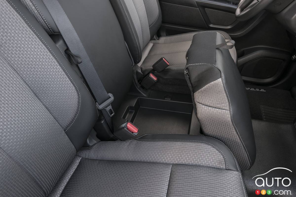 2017 nissan titan xd seat covers