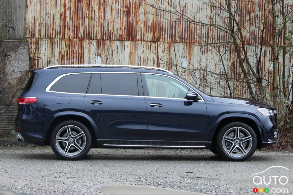 We drive the 2020 Mercedes-Benz GLS 450