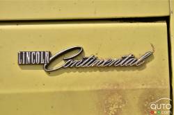 Nous avons conduit la Lincoln Town Car Continental 1975