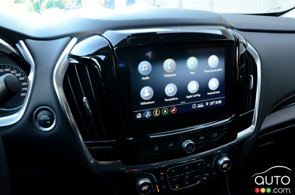 2020 Chevrolet Traverse RS, touchscreen