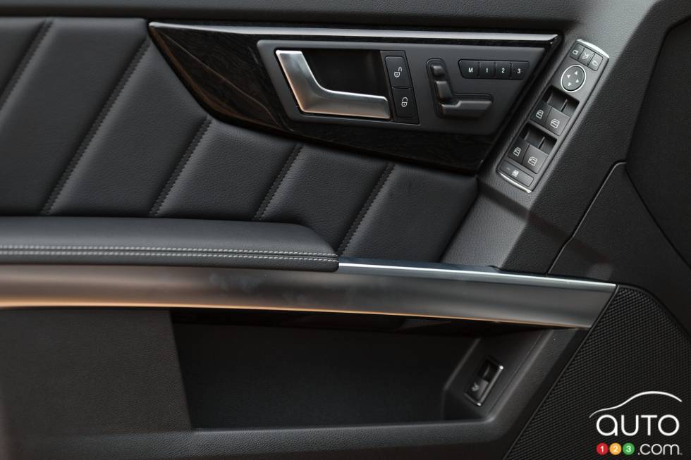 Interior door panel, driver's side