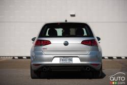 Vue arrière de la Volkswagen Golf GTI 2016