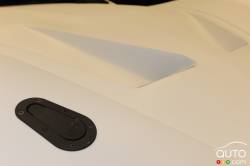 prie d'air sur le capot