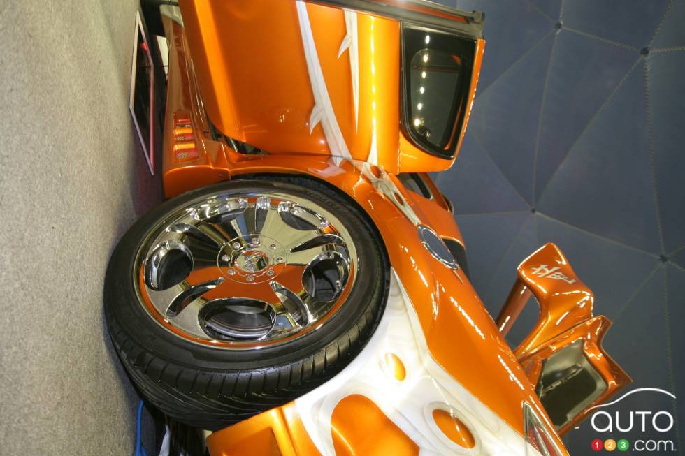 Montreal National Sport Compact 2006