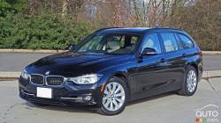 2016 BMW 328i Xdrive Touring front 3/4 view