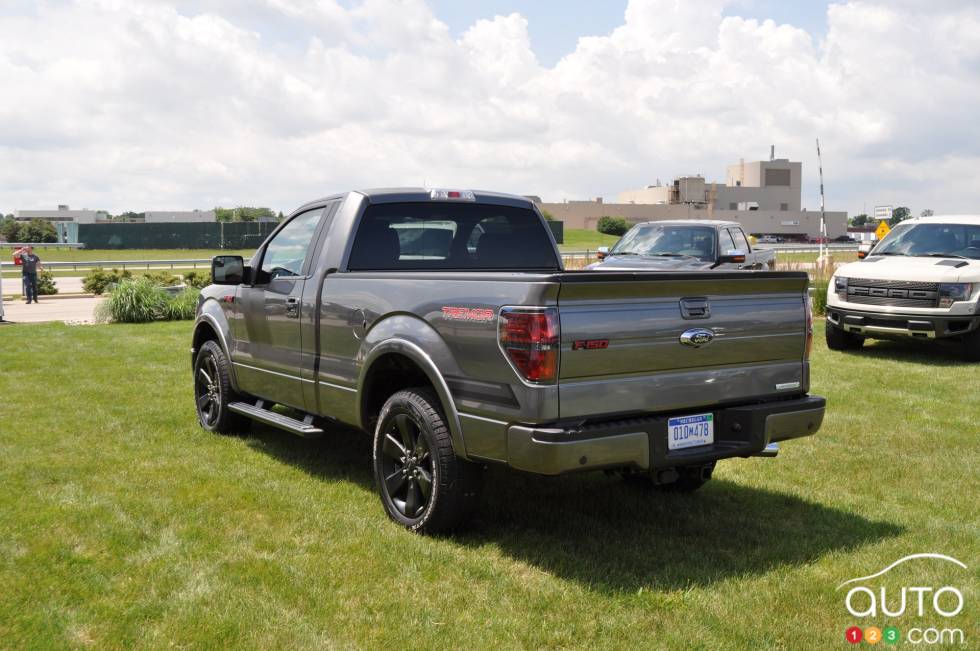 rear 3/4 view