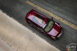 Vue du haut du Cadillac XT5 2017