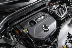2017 MINI Cooper S E Countryman ALL4 engine