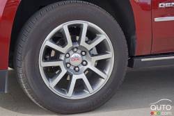2016 GMC Yukon Denali wheel