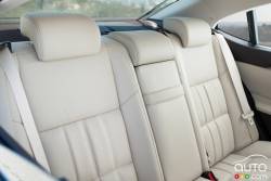 2016 Lexus ES 300h rear seats