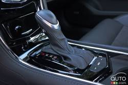 2016 Cadillac ATS V Coupe shift knob