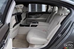 BMW 750Li xDrive 2016 sièges arrière