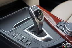 2016 BMW 328i Xdrive Touring shift knob