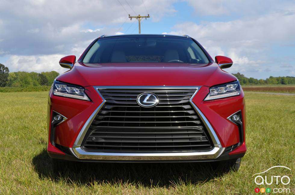 2016 Lexus RX front view