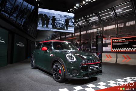 2015 MINI John Cooper Works pictures from the Detroit auto-show