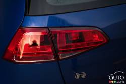 2016 Volkswagen Golf R tail light
