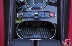 Détail intérieur de la Bentley Continental GT Speed Convertible 2016