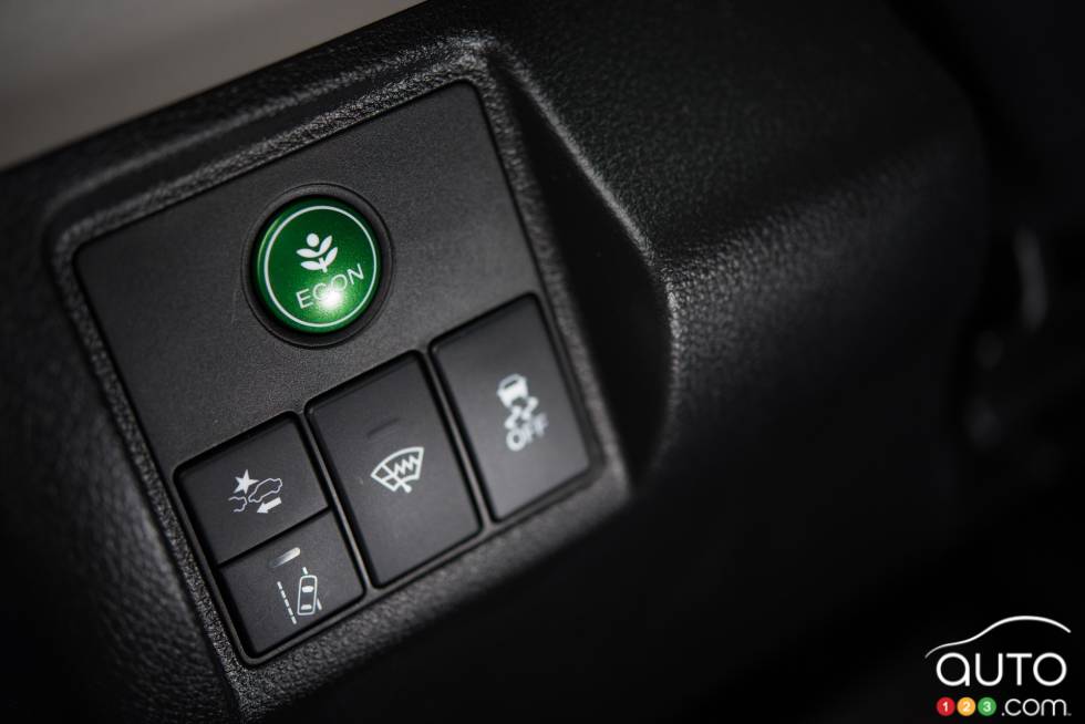 Boutton de contrôle des modes de conduite de la Honda HR-V EX-L Navi 2016