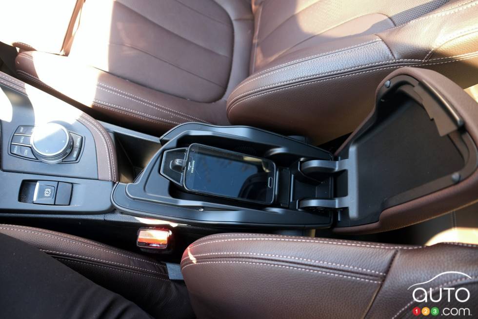 Front armrest