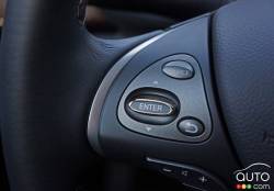 2016 Infiniti Q70L steering wheel mounted audio controls