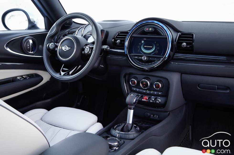 Console centrale de la MINI Clubman ALL4 2016