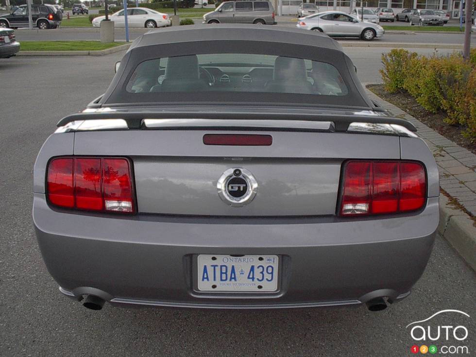 Ford Mustang Convertible 2006