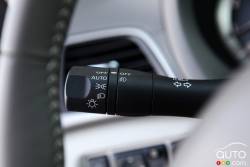 Détail du levier de commandes pour clignotants