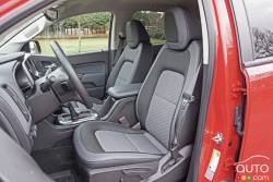 2016 Chevrolet Colorado Z71 Crew Cab short box AWD front seats