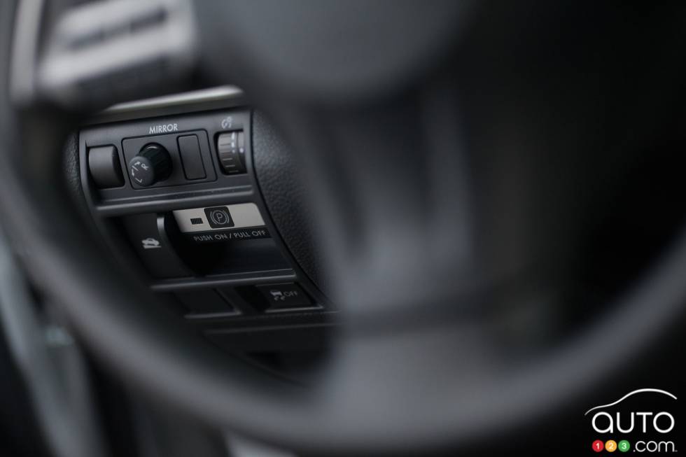 Divers boutons et interrupteurs