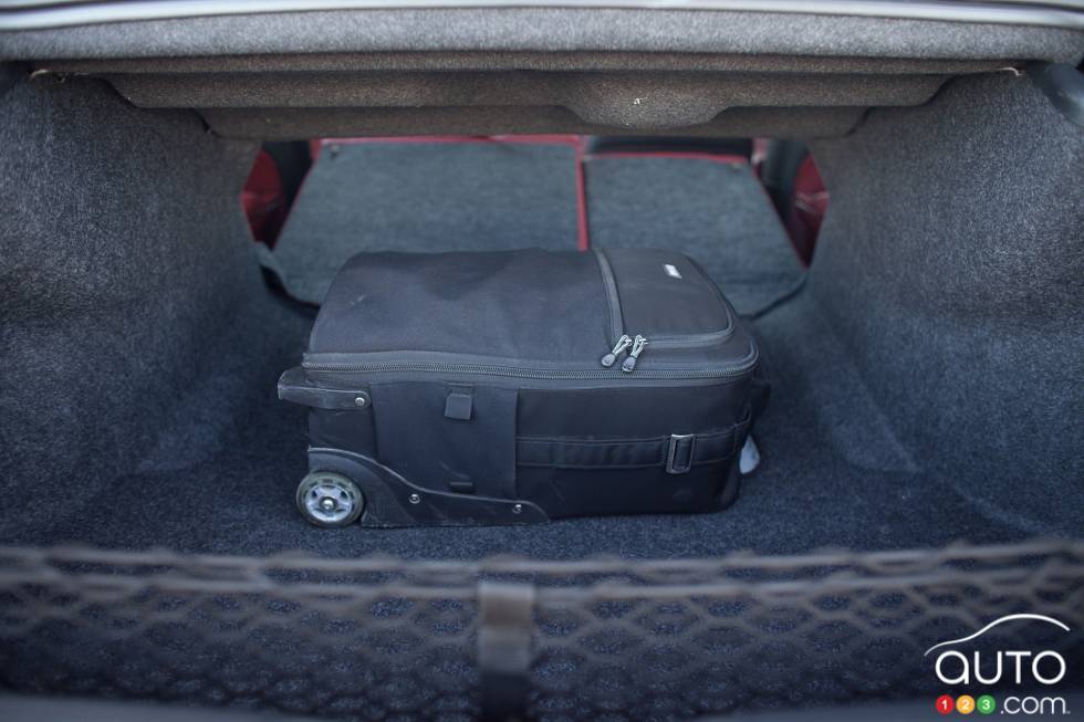 Espace de chargement avec la banquette arrière abaissée