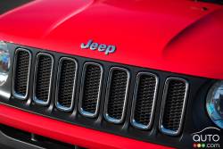 2016 Jeep Renegade front grille
