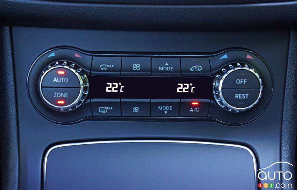 Contrôle du système de climatisation de la Mercedes-Benz B250 4matic 2016