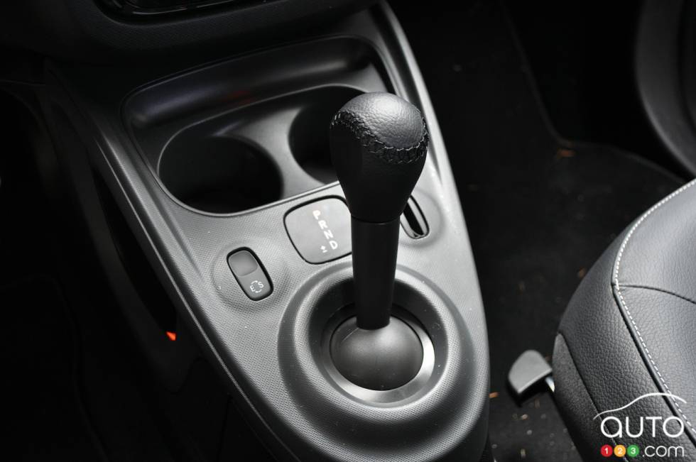 2016 Smart fortwo shift knob
