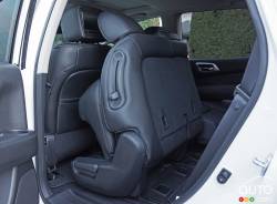 2016 Nissan Pathfinder Platinum rear seats