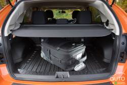 Cargo area with cargo cover