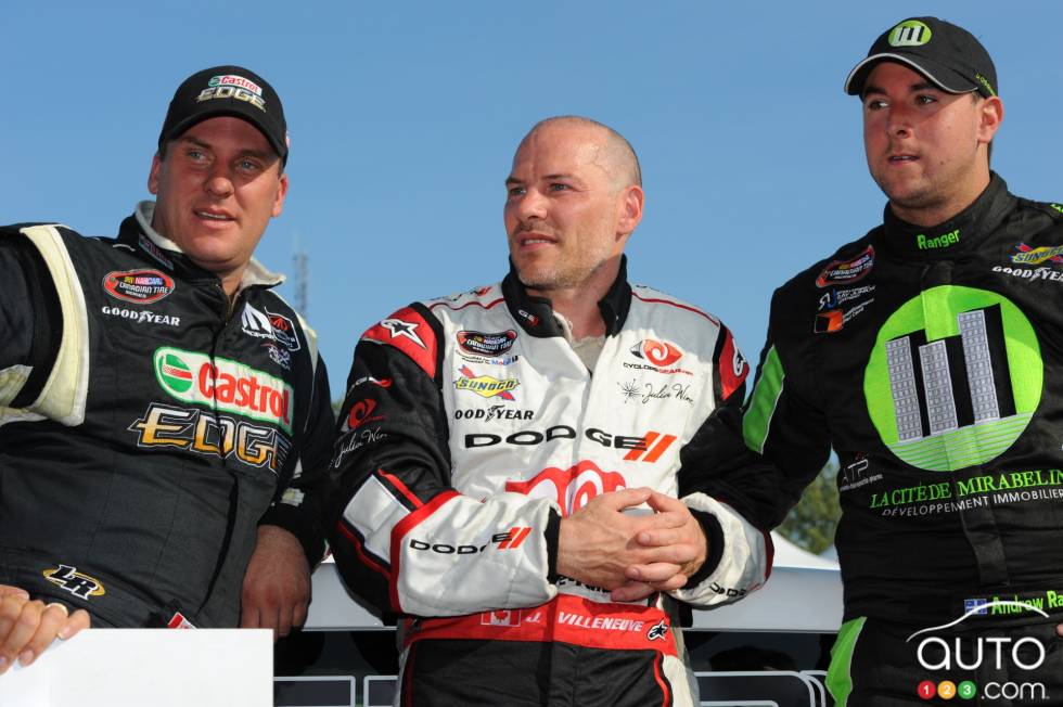 D.J. Kennington, Castrol Edge/Mahindra Tractors Dodge, Jacques Villeneuve, Dodge Dealers of Quebec Dodge and Andrew Ranger, La Cite De Mirabel Inc. Dodge on victory lap