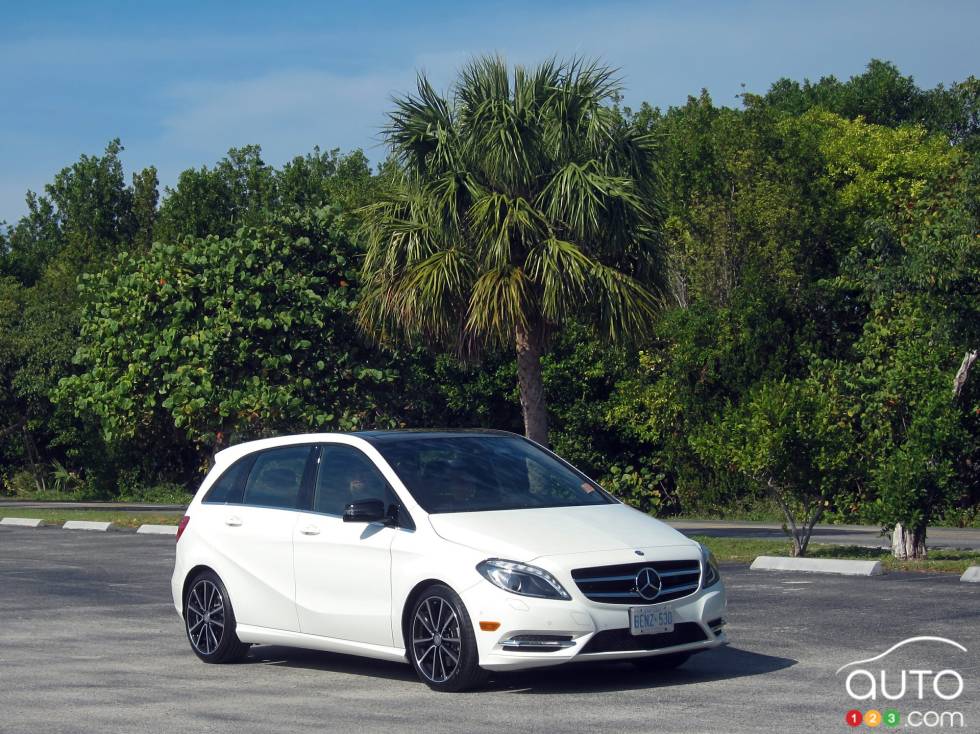 Right front 3/4 view, away