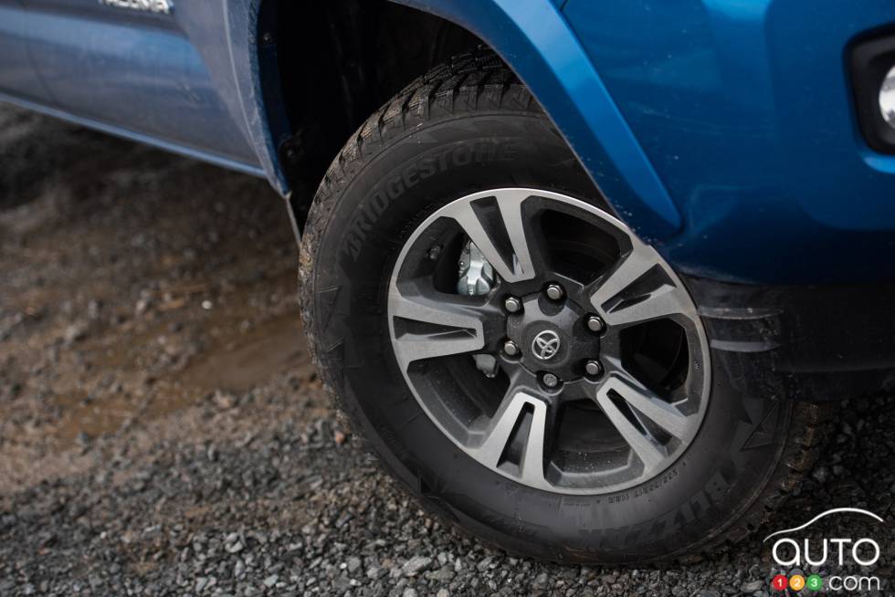 2016 Toyota Tacoma V6 TRD wheel