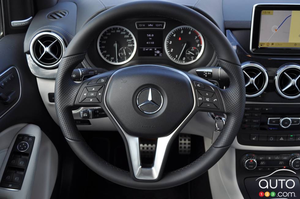 Steering wheel with controls