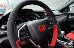 We drive the 2021 Honda Civic Type R 