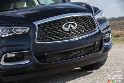 2016 Infiniti QX60 front grille