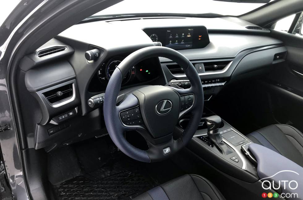 We drive the 2022 Lexus UX 250h